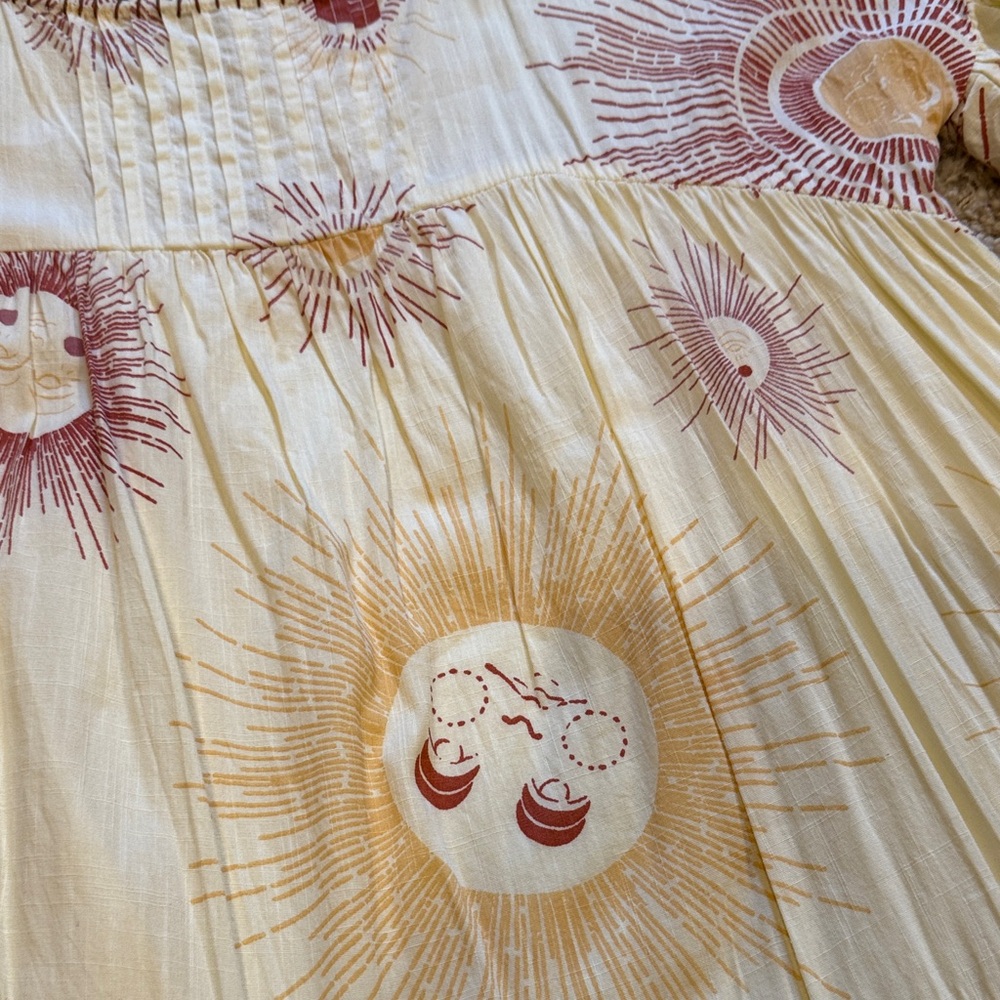 Urban Outfitters Women’s Dress with Sunburst Pattern - Picture 4 of 4